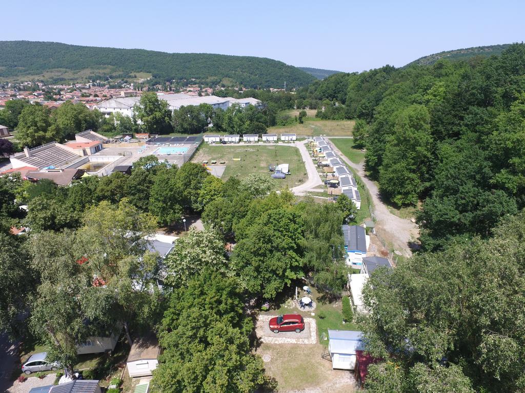 Camping Le Pre Cathare Lavelanet Exterior foto